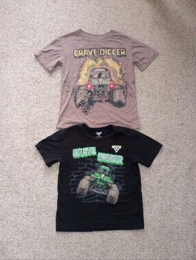 2 Monster Jam Grave Digger Shirts Monster Trucks Kids Size Medium 7/8